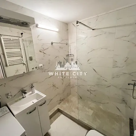 Apartment Waterfront - *